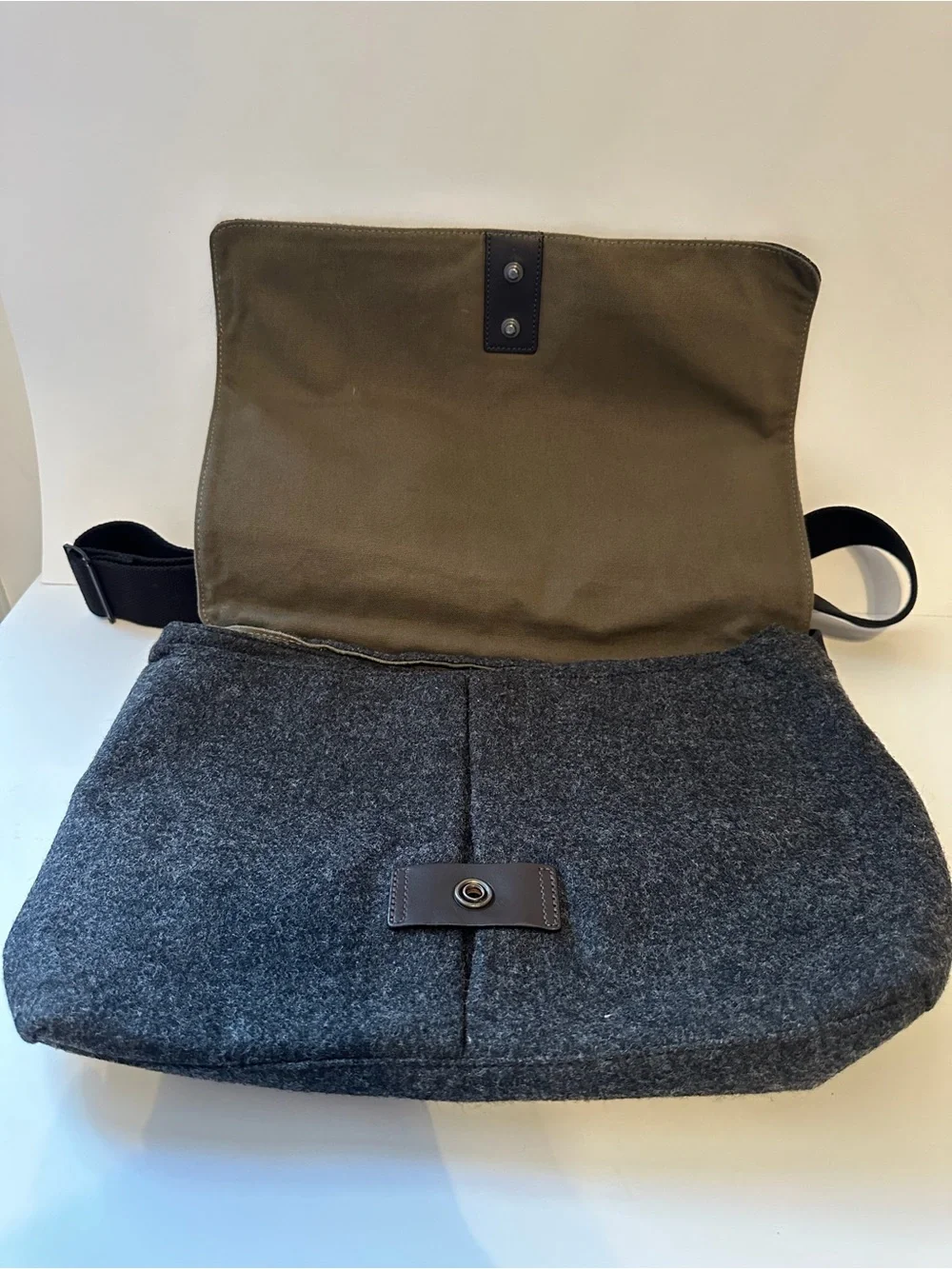 Jack Spade Warren Street New York Gray Wool Felt Messenger Bag Crossbody Laptop